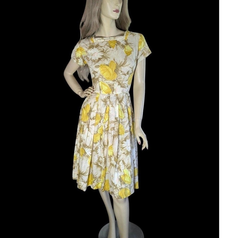 Vintage 1950s‎ Yellow Floral Cotton Day Dress Medium 50s Cottagecore Midi Dress